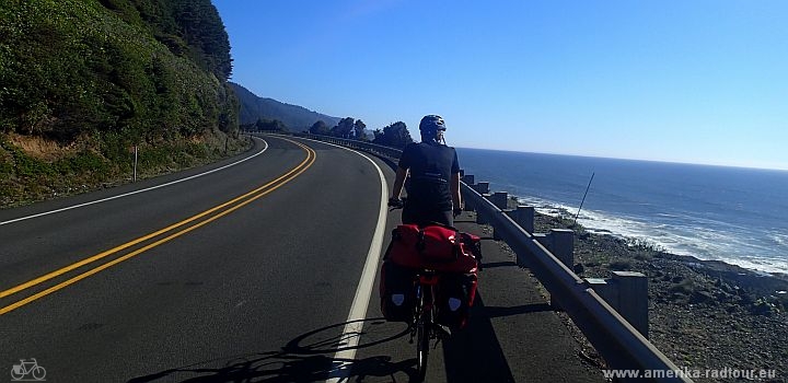 Mit dem Fahrrad auf dem Oregon Coast Highway.