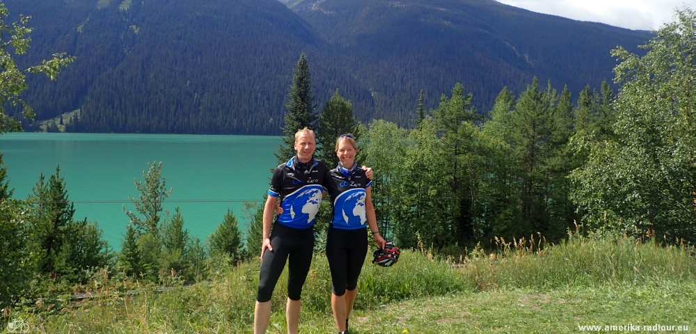 un paseo en bicicleta de Tete Jaune Cache a  Jasper. Yellowhead Highway en bicicleta.