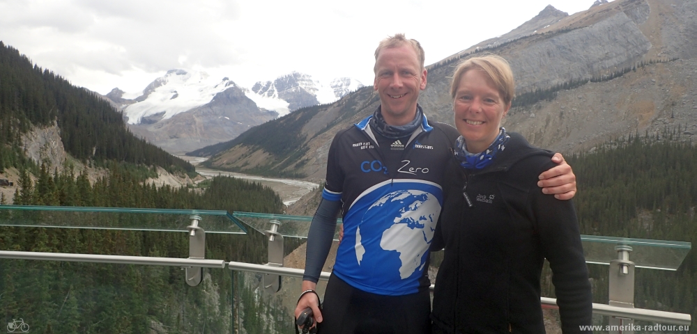 Con la bicicleta de Jasper a Columbia Icefield. Trayecto sobre el Icefields Parkway.