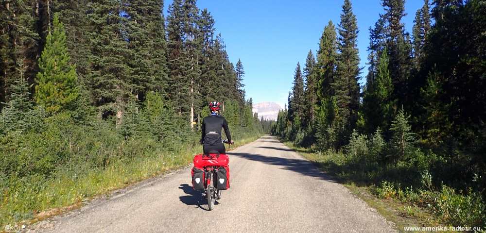 Mit dem Fahrrad von Lake Louise nach Golden. Radtour über den Trans Canada Highway.