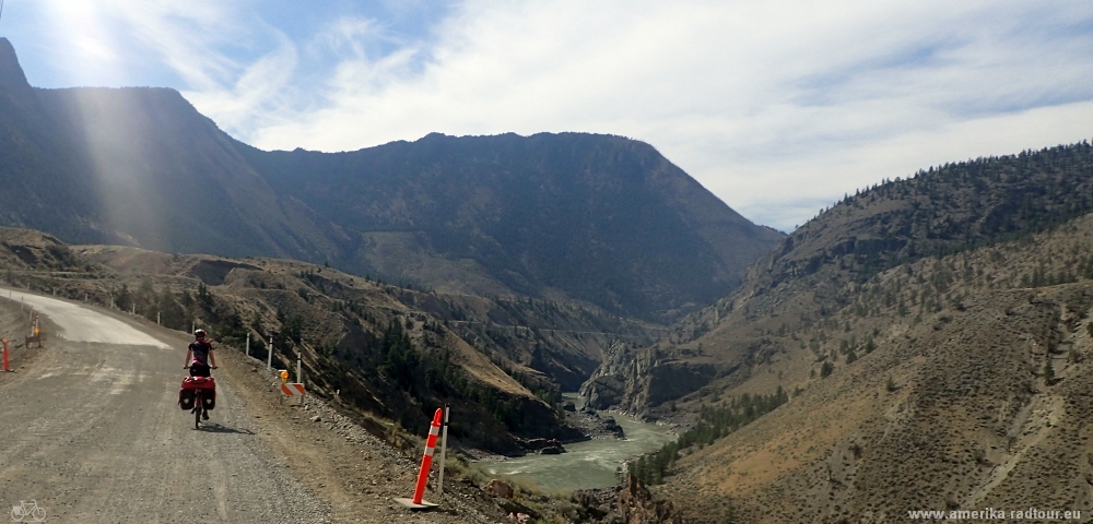 Con la bicicleta desde Cache Creek a Lillooet.. Trayecto sobre autopista99. 