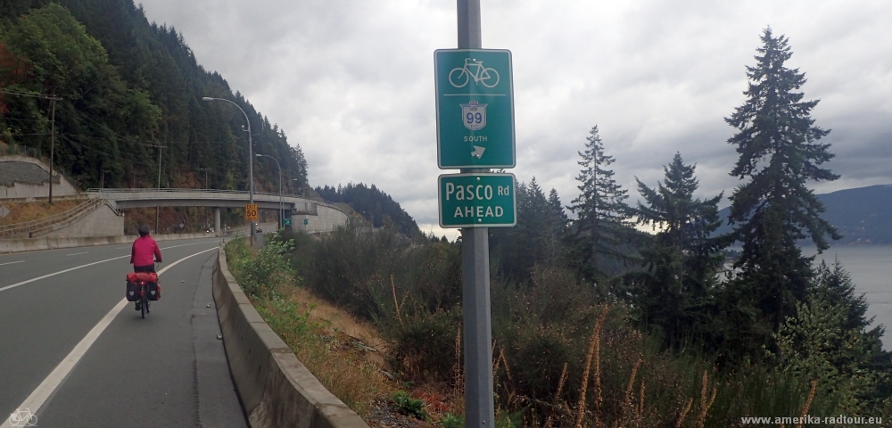 Con la bicicleta desde Squamish a Vancouver. Trayecto sobre la autopista del mar al cielo /autopista99. 