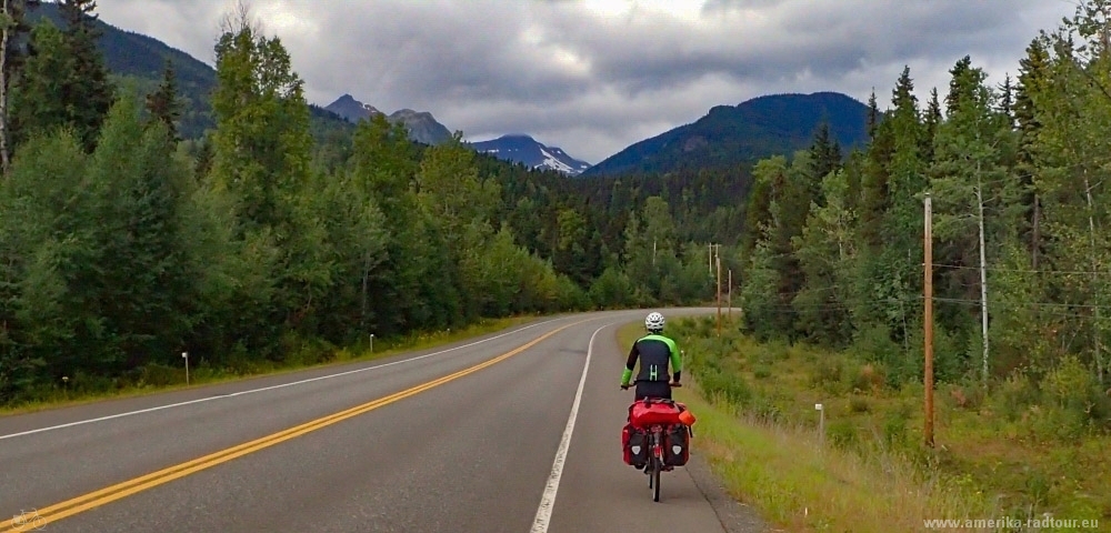 Mit dem Fahrrad von Smithers nach Whitehorse. Radtour über den Yellowhead Highway und Cassiar Highway. Etappe Smithers - New Hazelton. 