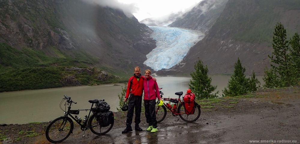 Mit dem Fahrrad von Smithers nach Whitehorse. Radtour über den Yellowhead Highway und Cassiar Highway. Etappe New Hazelton - Terrace. Kitwanga Junction. 