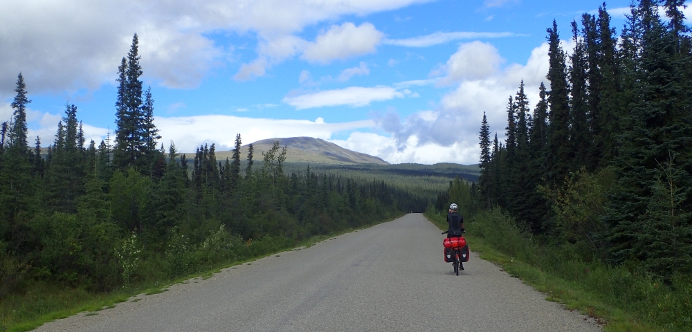 British Columbia and Yukon by bicycle: Cycling the Cassiar Highway northbound. Stage from Red Goat Lodge (Eddontenajon Lake) to Dease Lake.  