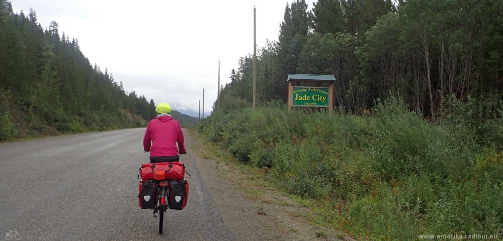 British Columbia and Yukon by bicycle: Cycling the Cassiar Highway northbound. Stage from Dease Lake to Jade City. 
