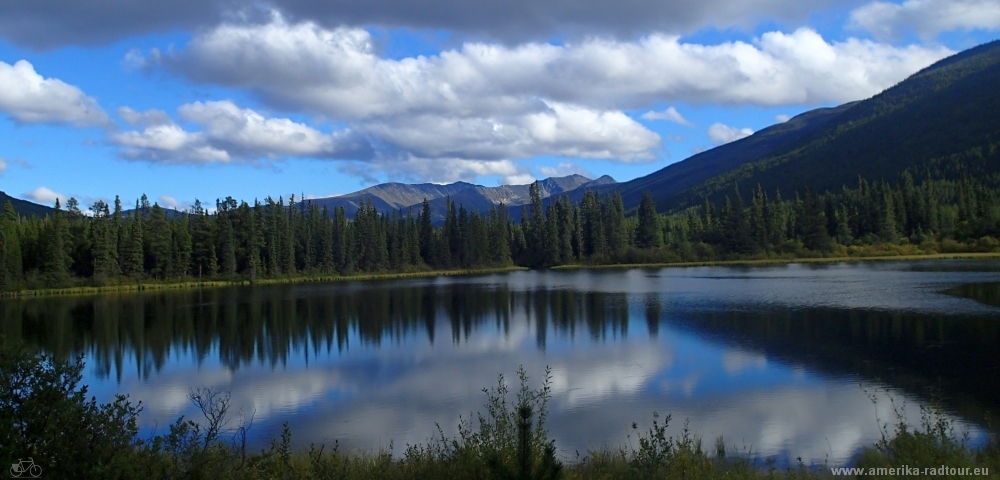 Mit dem Fahrrad von Smithers nach Whitehorse. Radtour über den Yellowhead Highway, Cassiar Highway und Alaska Highway. Etappe Nugget City - Rancheria entlang des Alaska Highways 