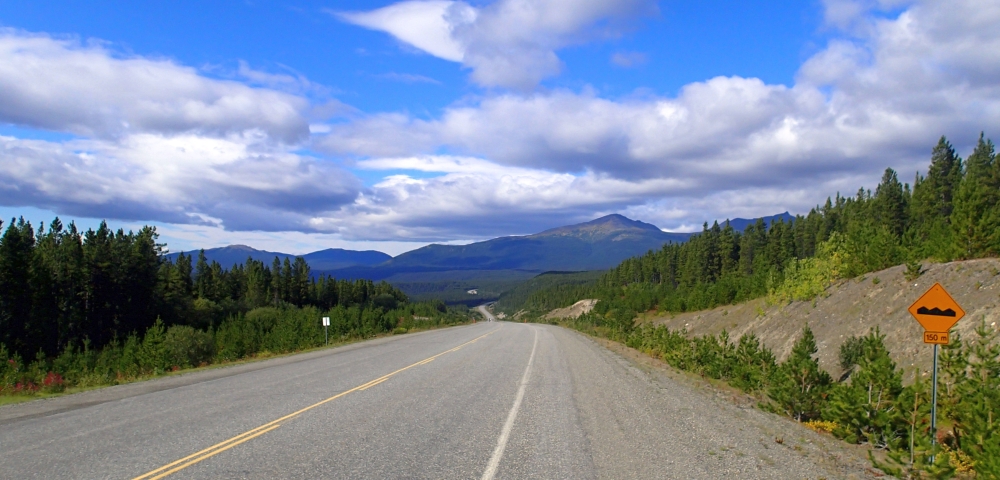 Mit dem Fahrrad von Smithers nach Whitehorse. Radtour über den Yellowhead Highway, Cassiar Highway und Alaska Highway. Etappe Rancheria - Morley Lake entlang des Alaska Highways  