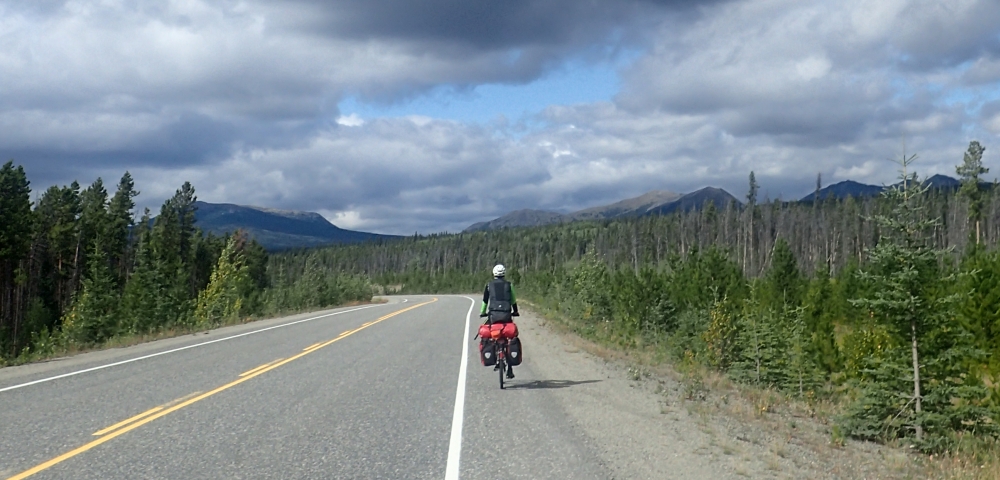 British Columbia and Yukon by bicycle: Cycling the Cassiar Highway and Alaska Highway northbound. Stage from Rancheria to Morley Lake.  