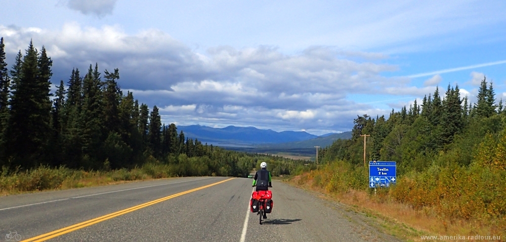 Mit dem Fahrrad über den Alaska Highway. Etappe Morley Lake - Johnsons Crossing.  