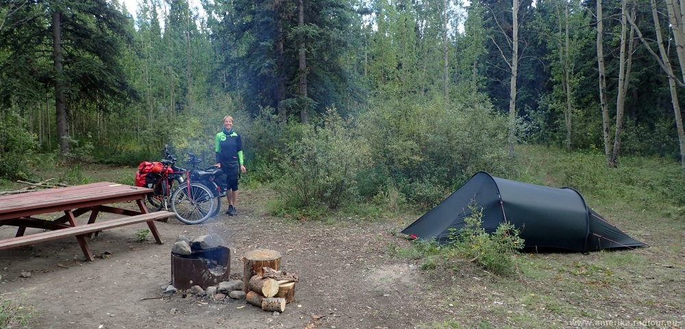 Mit dem Fahrrad über den Alaska Highway. Etappe Tagish - Carcross.  