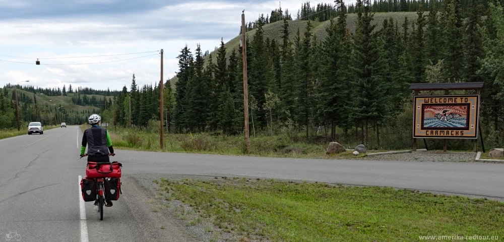 Mit dem Fahrrad über den Klondike Highway. Etappe Whitehorse - Fox Lake.  