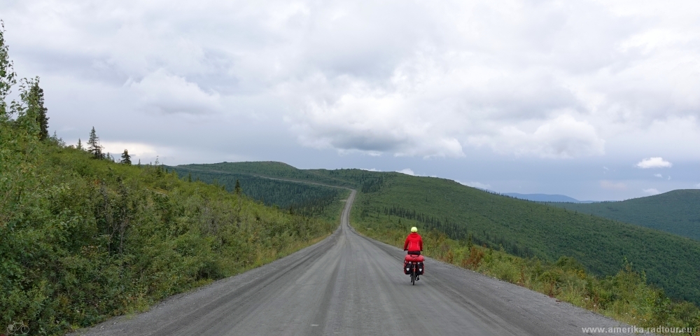 Mit dem Fahrrad von Whitehorse über Dawson City nach Anchorage, Top of the world Highway.  