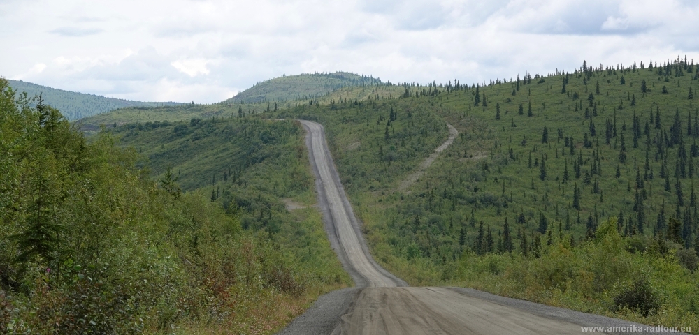 Mit dem Fahrrad von Whitehorse über Dawson City nach Anchorage, Top of the world Highway.  