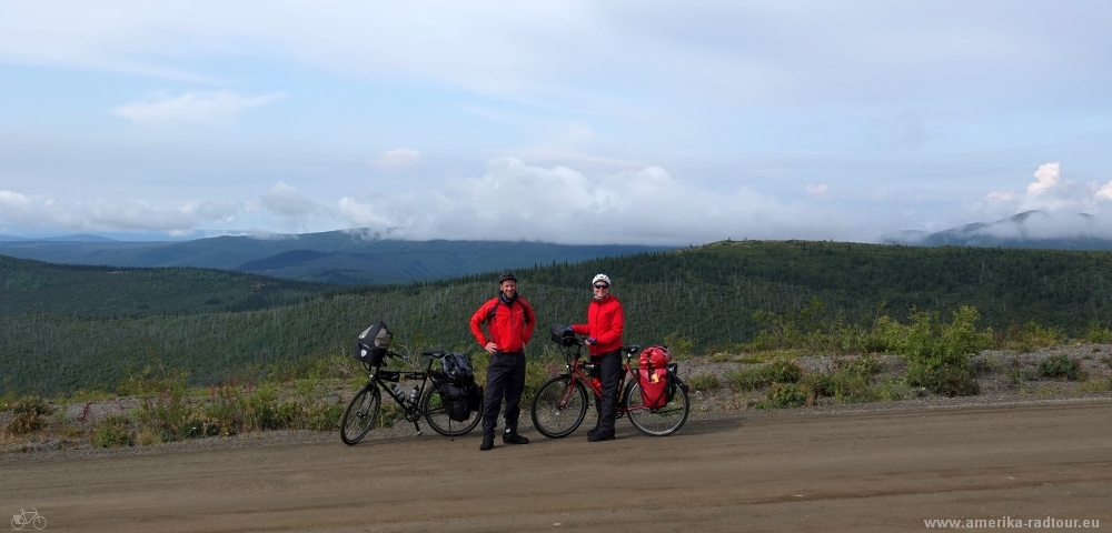 Mit dem Fahrrad von Whitehorse über Dawson City nach Anchorage, Top of the world Highway.  