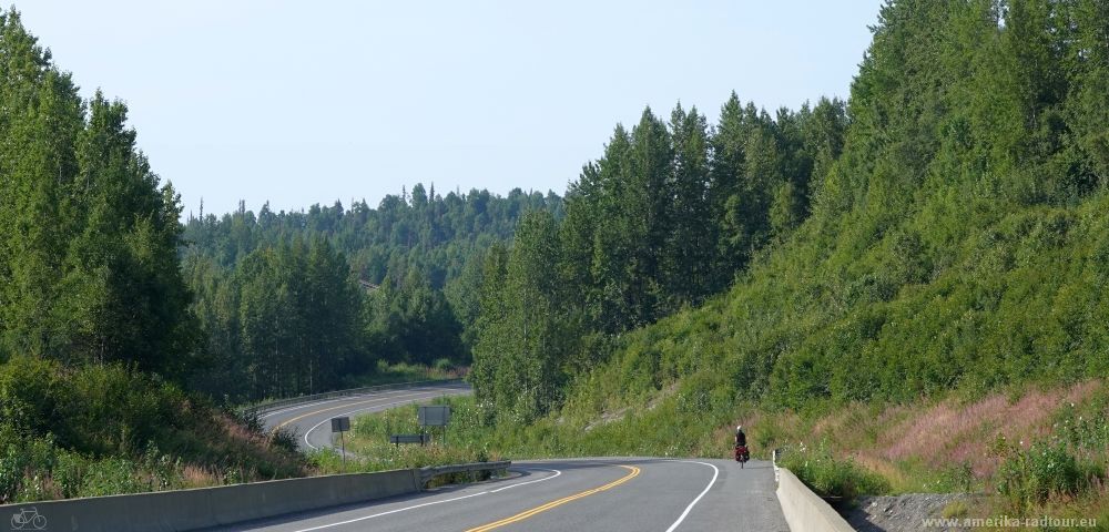 Mit dem Fahrrad über den Parks Highway nach Anchorage.   