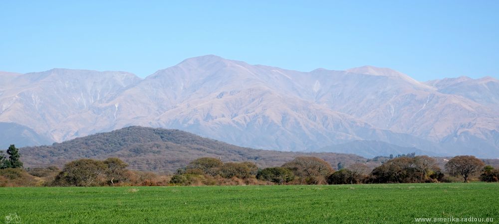 Mit dem Fahrrad von Salta nach Purmamarca.   