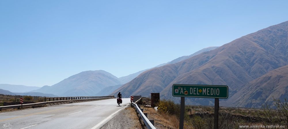 Mit dem Fahrrad von Salta nach Purmamarca.   