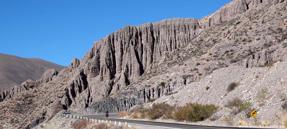 Cycling from Purmamarca to Susque crossing Cuesta de Lipan.  