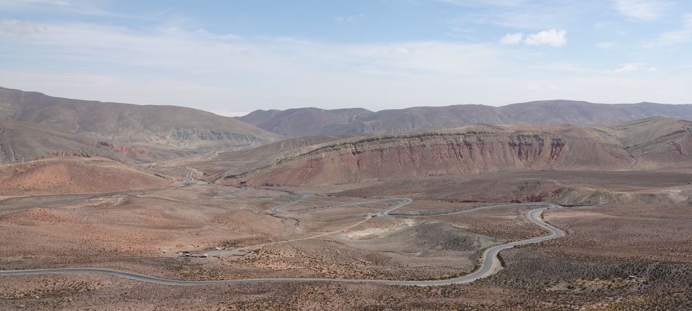 En bicicleta desde Purmamarca hasta los Andes argentinos pasando por Cueasta de Lipán y Salinas Grandes.
   