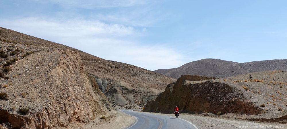 Cycling from Purmamarca to the Argentinian Andes via Cueasta de Lipán and Salinas Grandes.    