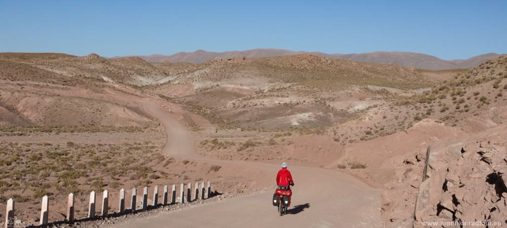 Mit dem Fahrrad über den nördlichen Teil der Ruta 40 von Susques über Huancar nach Pastos Chicos.   