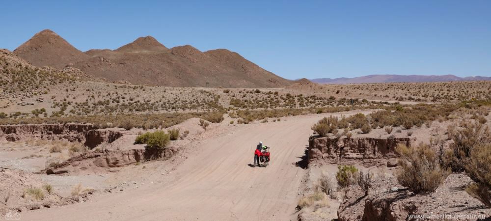 Mit dem Fahrrad über den nördlichen Teil der Ruta 40 von Susques über Huancar nach Pastos Chicos.  