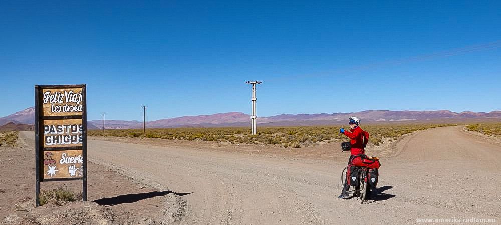 Cycling along the northern part of Argentina's Ruta 40 from Pastos Chicos to Puesto Sey.   