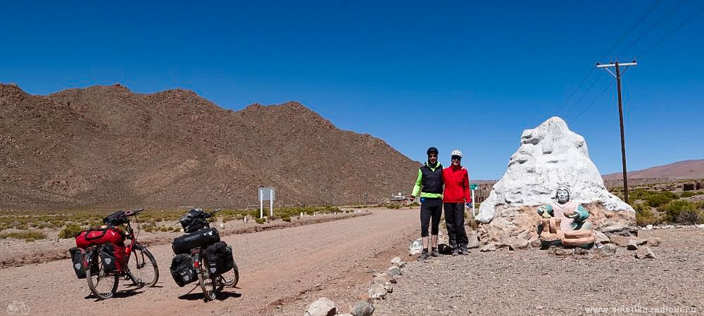 Cycling along the northern part of Argentina's Ruta 40 from Pastos Chicos to Puesto Sey.  