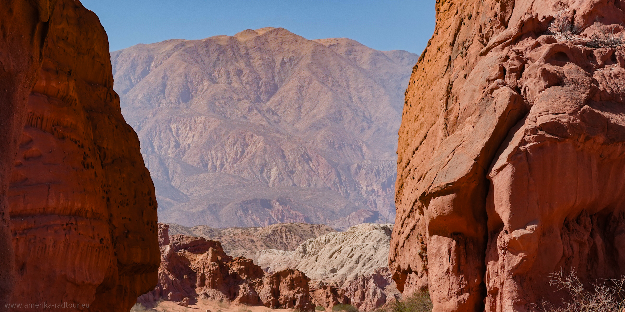 Mit dem Fahrrad über die Ruta 68 von Cafayate nach Norden.  