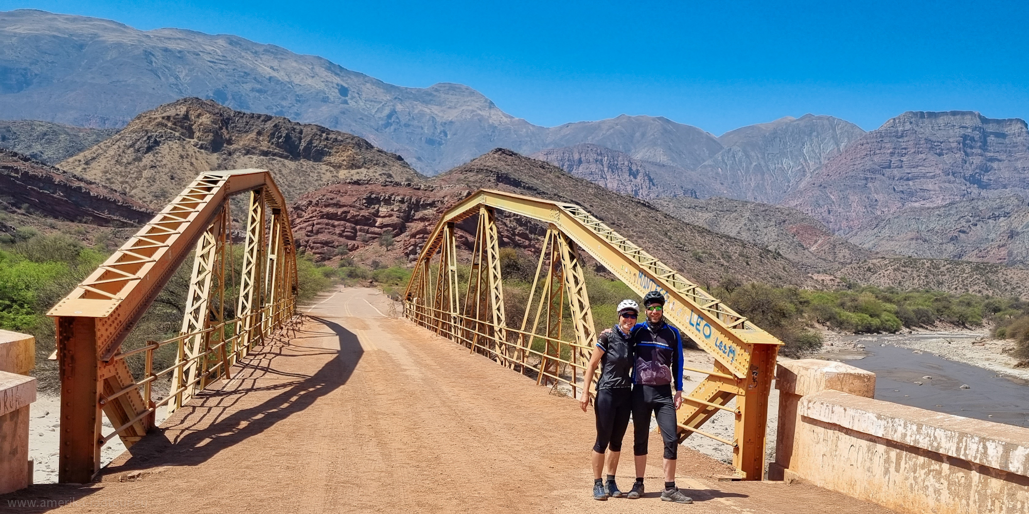 Mit dem Fahrrad von Cafayate zum Weingut Peña Veyrat Durbex.    