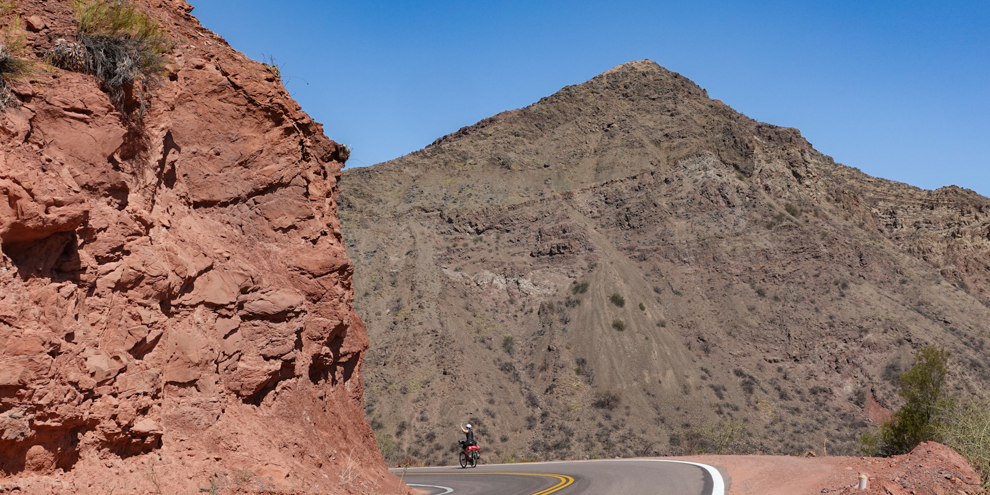 Radtour von Cafayate zum Weingut Peña Veyrat Durbex.    