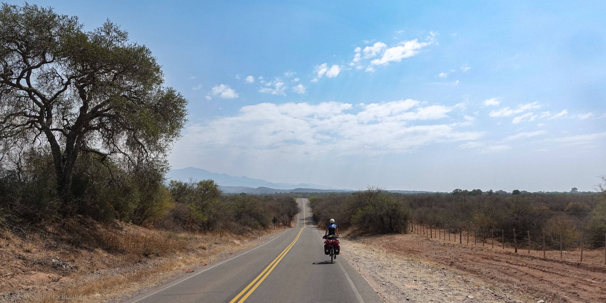 Mit dem Fahrrad über die Ruta 68 von Cafayate nach Norden.  